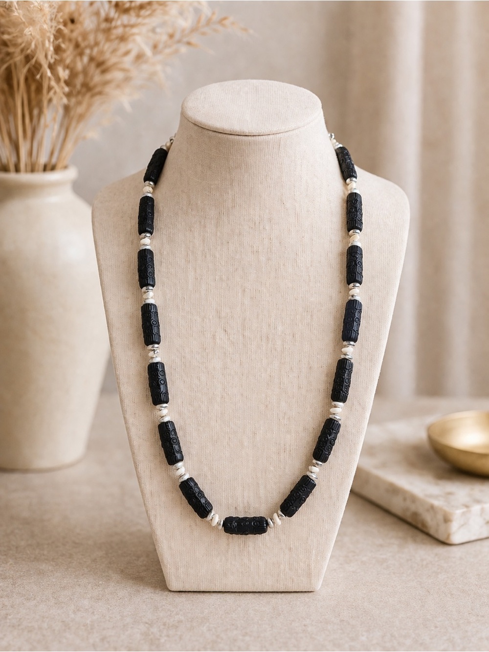 Vintage Unbranded Black Tibet Carved Silver Tone Rectangular Beaded Necklace